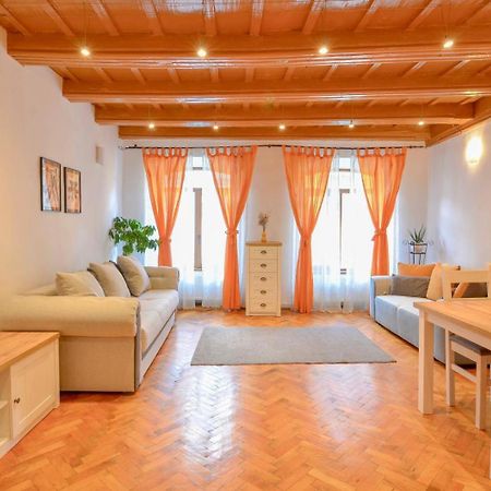 Charming Apartment - Heart Of Brasov Poarta Schei Braşov Exterior foto
