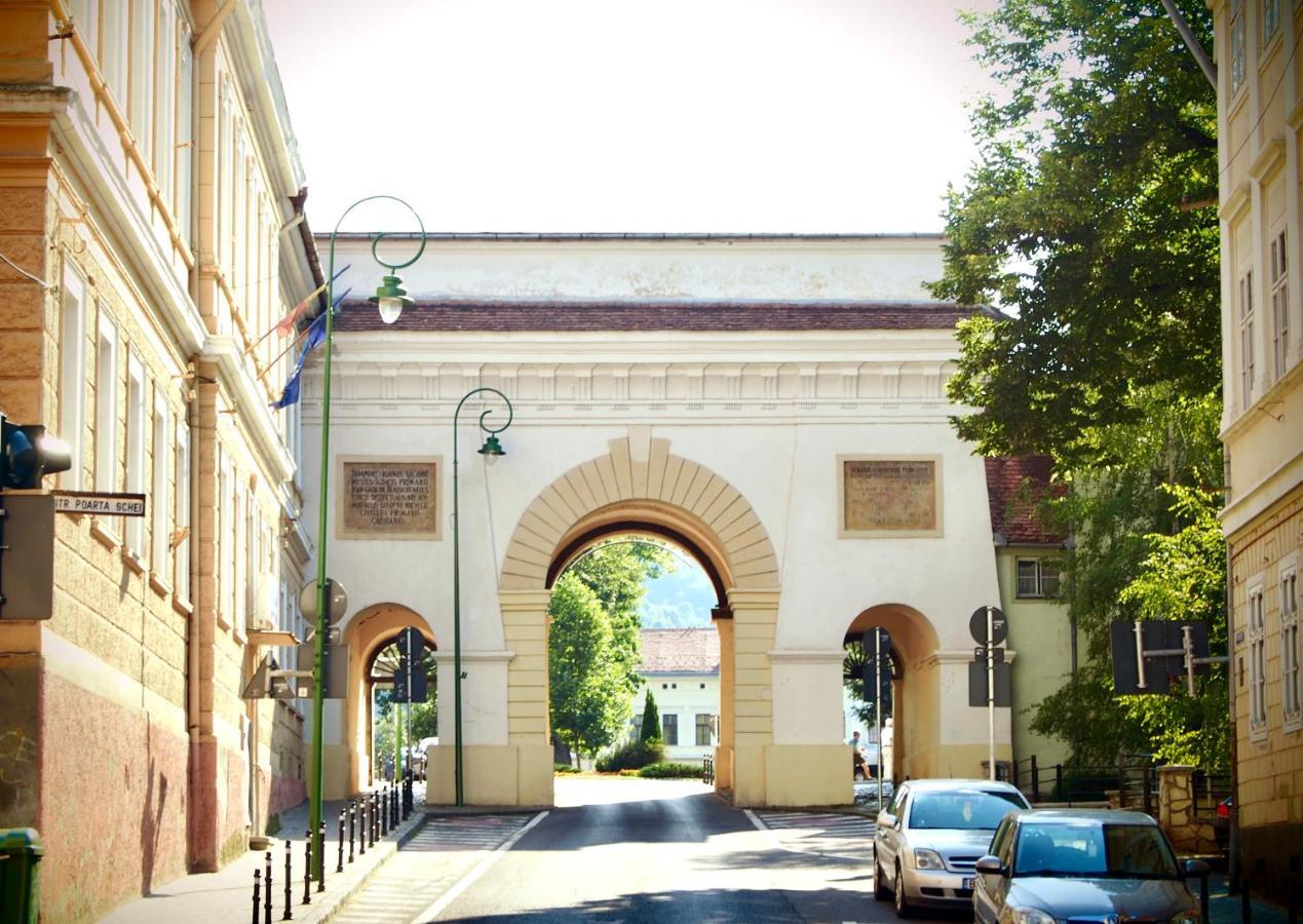 Charming Apartment - Heart Of Brasov Poarta Schei Braşov Exterior foto